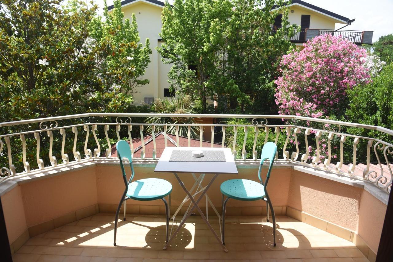 La Porta Del Mare Bed & Breakfast วิลลาเปียนา ภายนอก รูปภาพ
