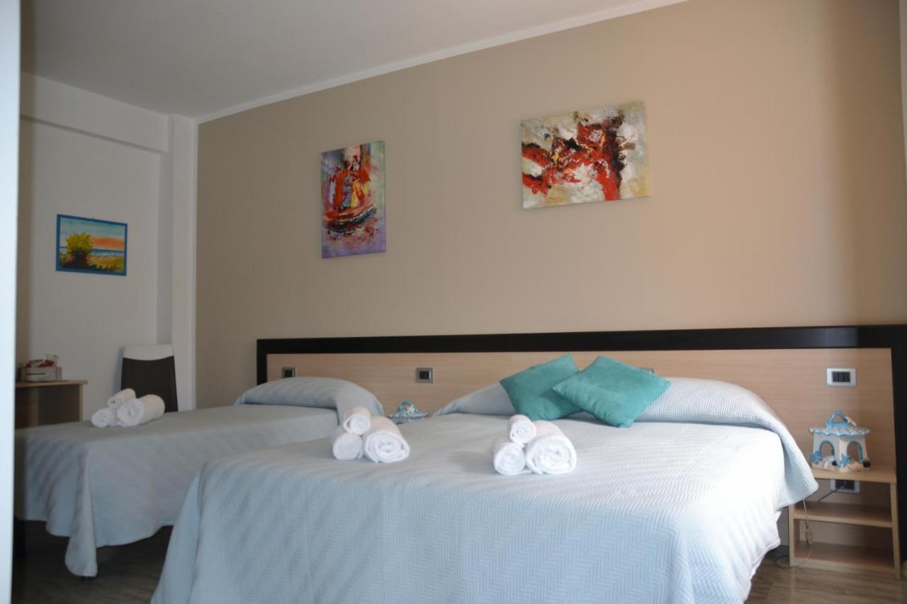 La Porta Del Mare Bed & Breakfast วิลลาเปียนา ภายนอก รูปภาพ